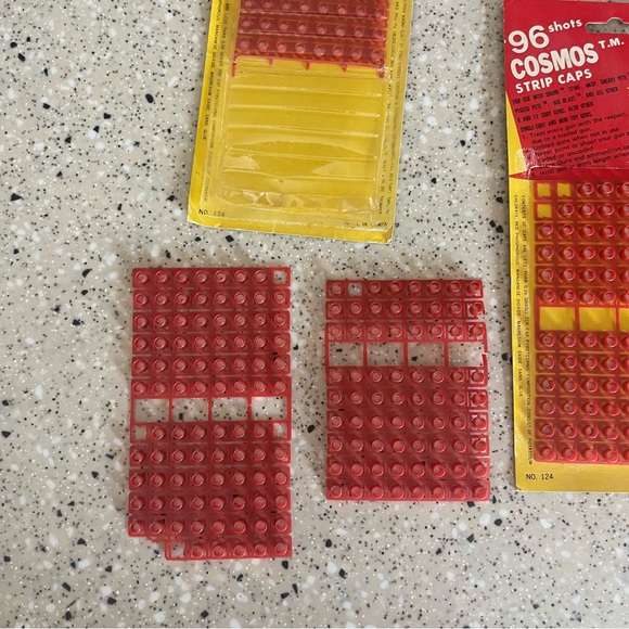 Cosmos Pop Guns Strip Caps With 300+ Shots Single Shot Vintage - Picture 3 of 4
